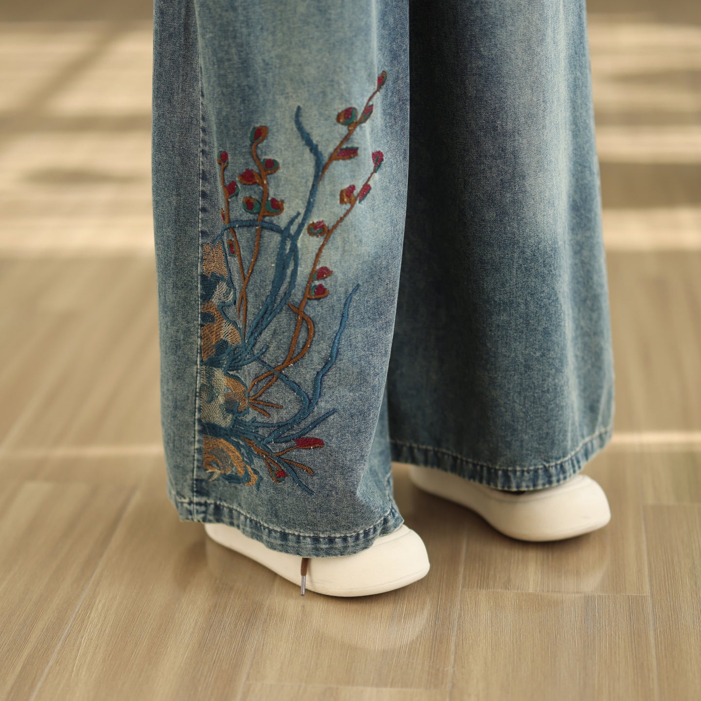 26-Women's Baggy Jeans Embroidery Wide Leg Denim - LAI MENG FIVE CATS