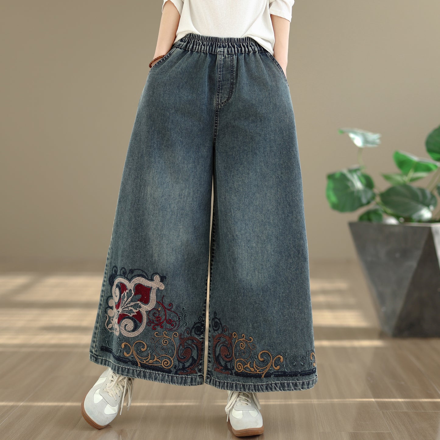 26-Women's Baggy Jeans Embroidery Elastic Waist Denim - LAI MENG FIVE CATS
