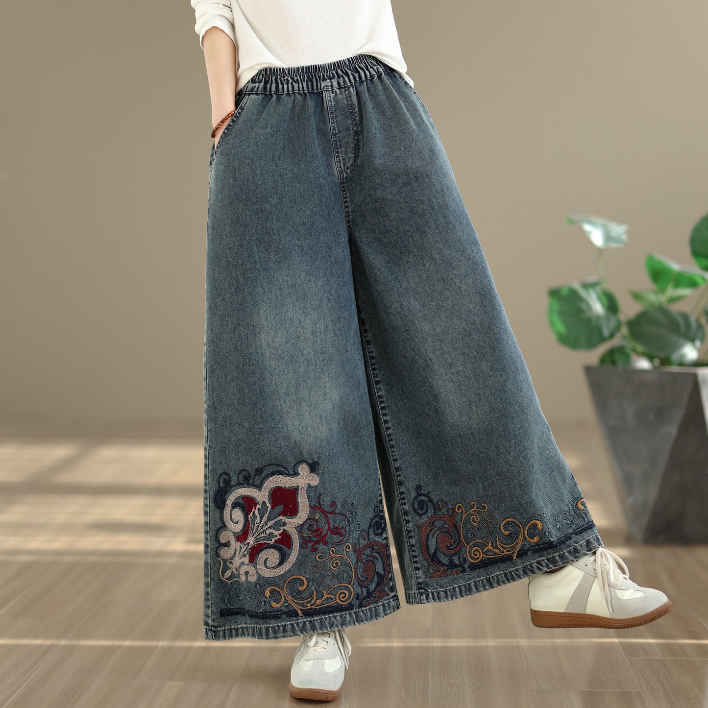 26-Women's Baggy Jeans Embroidery Elastic Waist Denim - LAI MENG FIVE CATS
