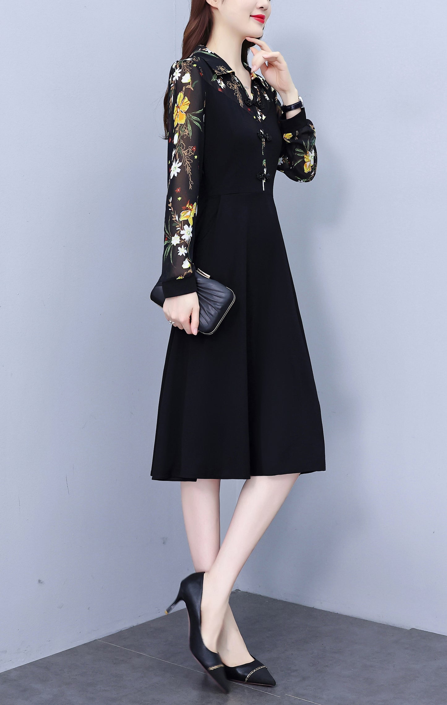 Women's V-Neck Long Sleeve with Pockets Black Dress - LAI MENG FIVE CATS