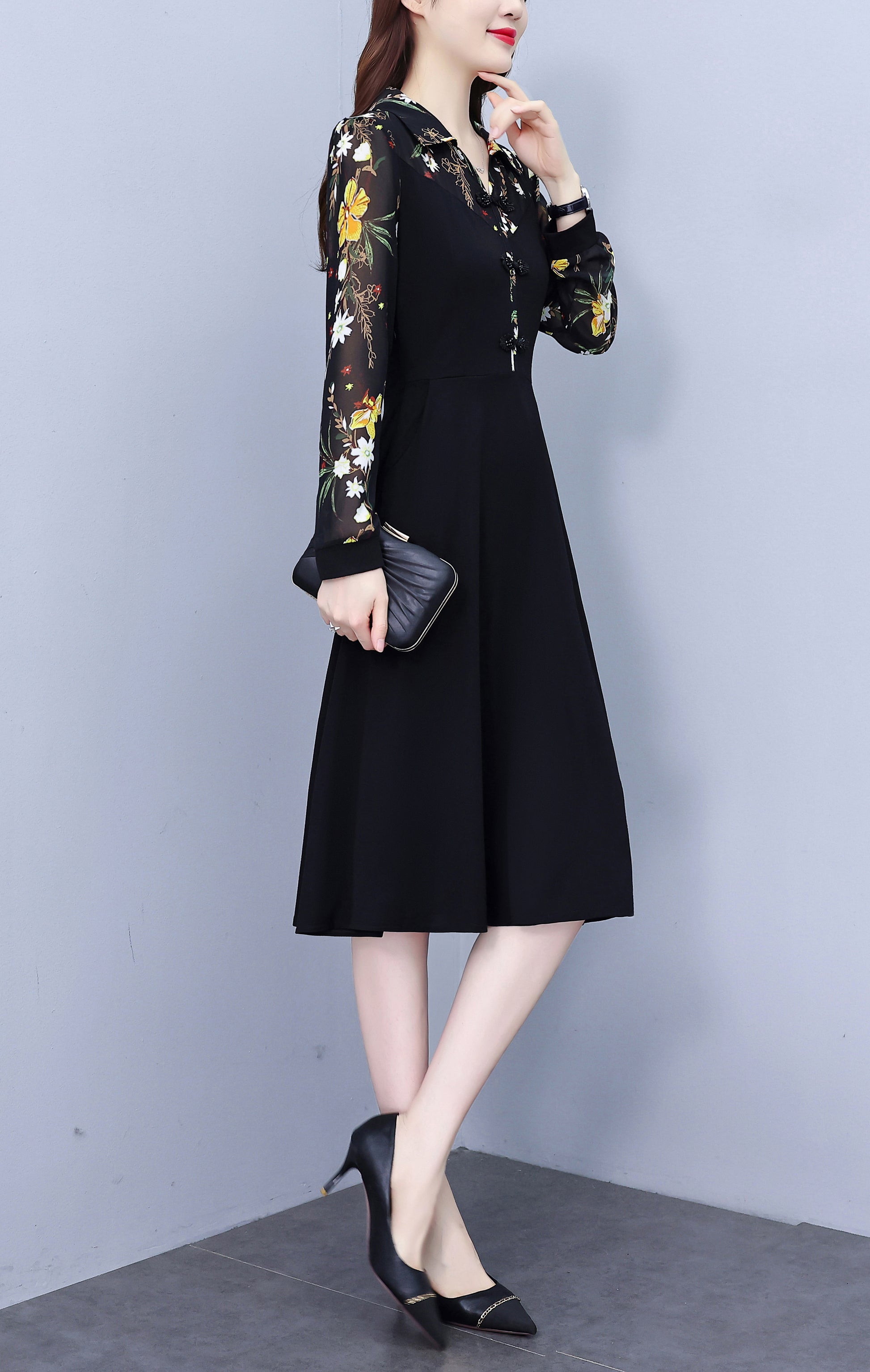 Women's V-Neck Long Sleeve with Pockets Black Dress - LAI MENG FIVE CATS