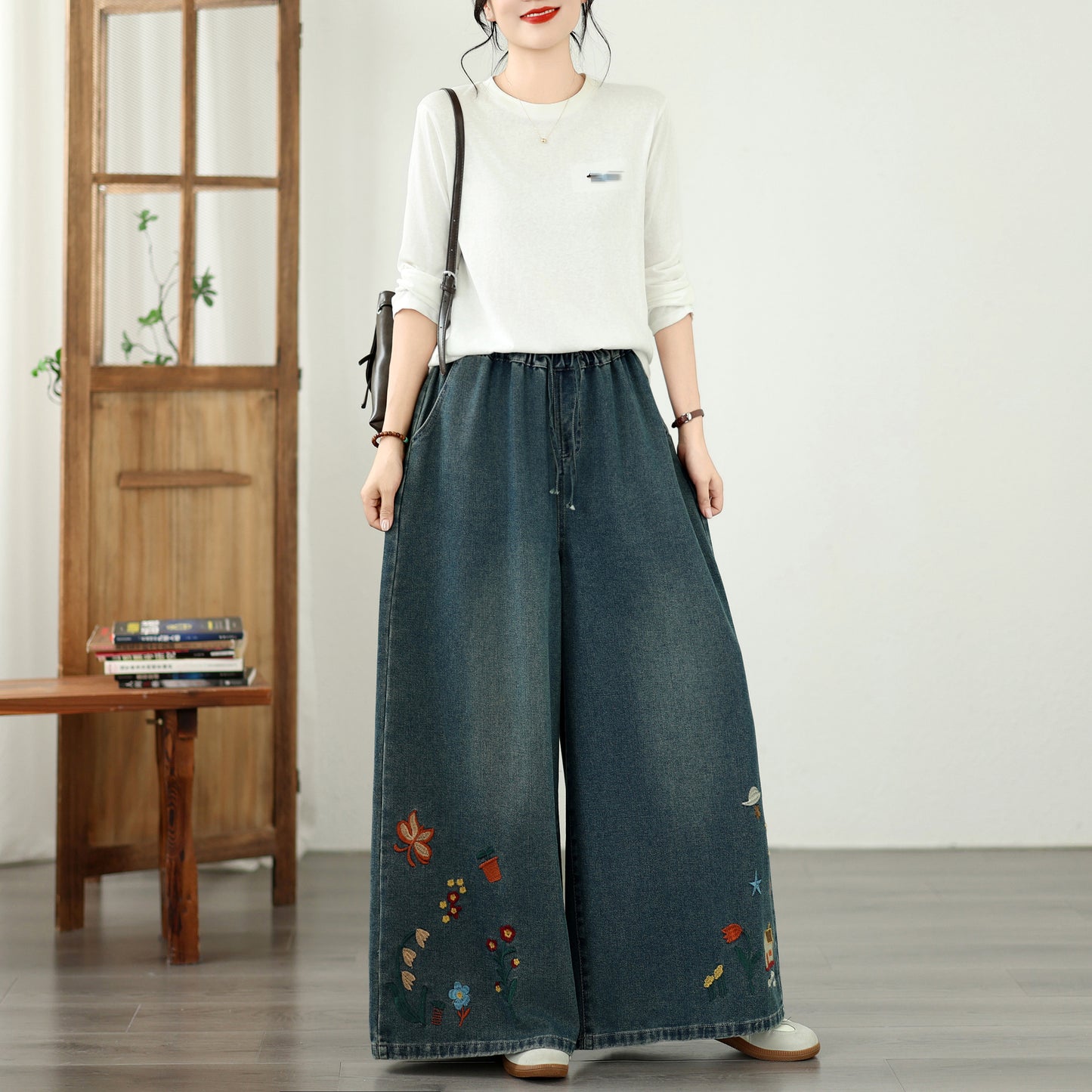 Vintage Embroidered Wide-Leg Jeans with Elastic Waist