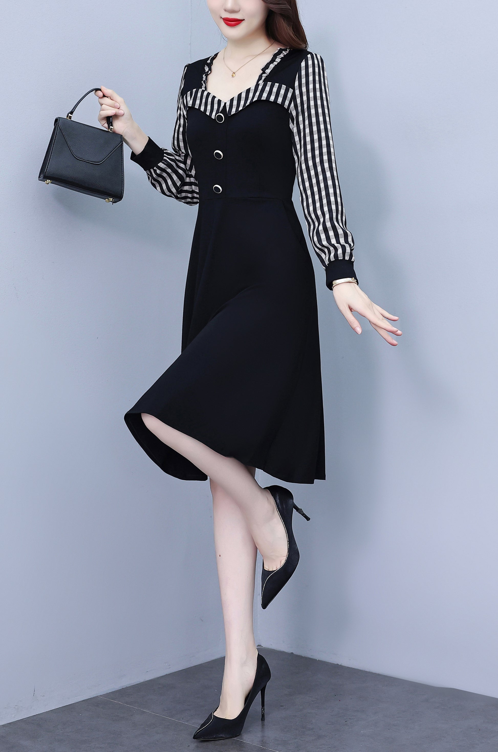 Women's Square Collar Long Sleeve Black Dress with Pocket - LAI MENG FIVE CATS