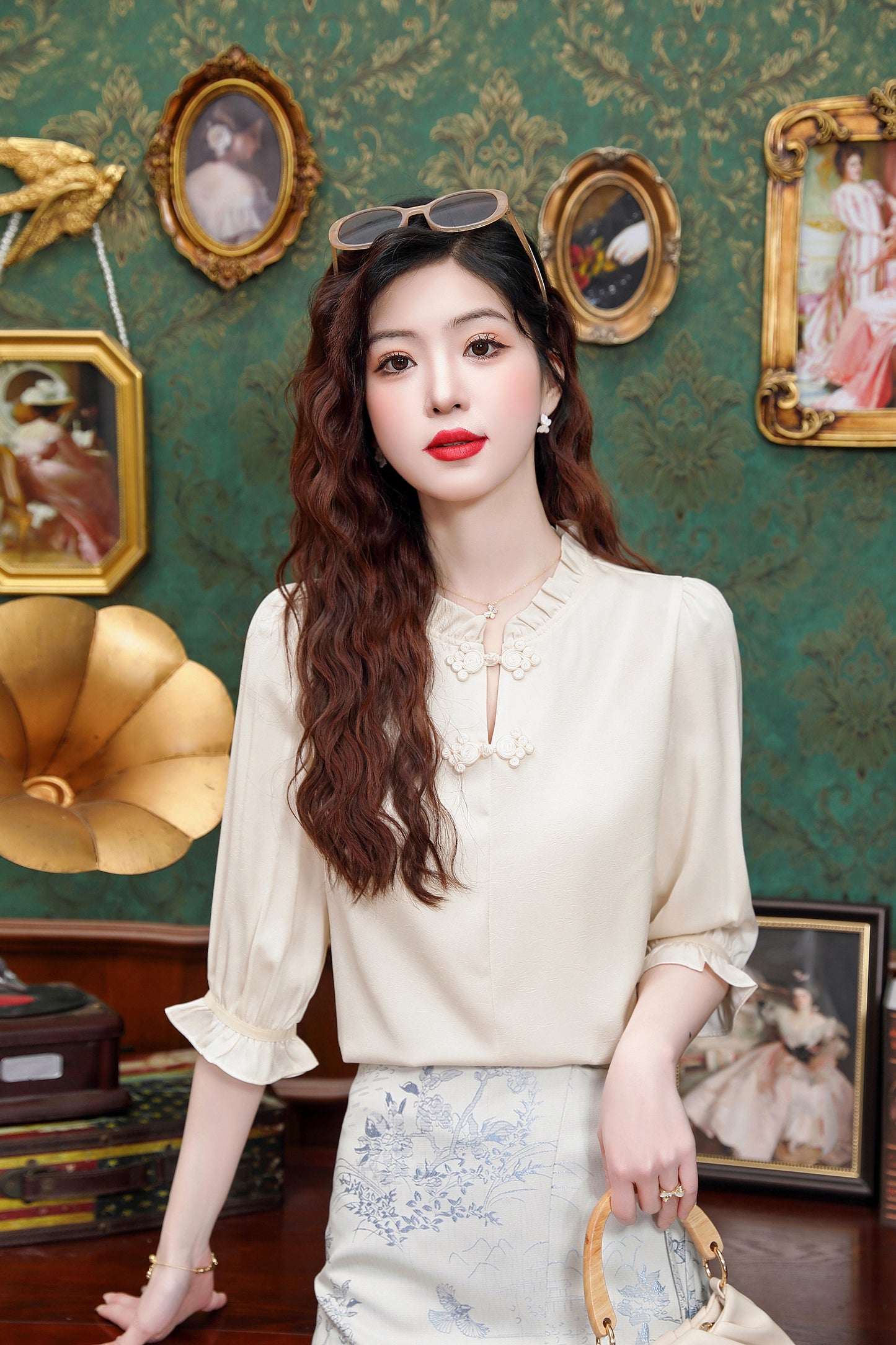 Women's Chinese Style Jacquard Short Sleeve Blouse
