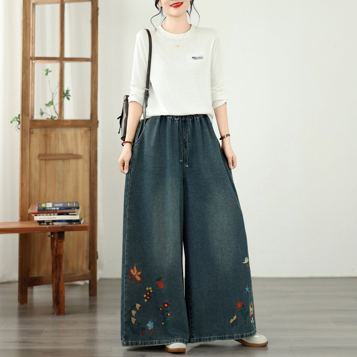 Vintage Embroidered Wide-Leg Jeans with Elastic Waist