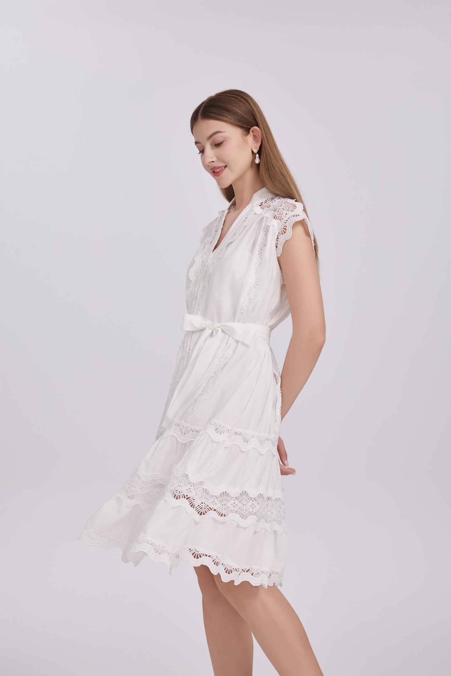 Women's Lace Sleeveless V-Neck Ruffle Midi Dress