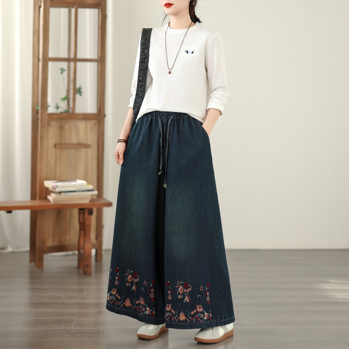 Women's Baggy Jeans Embroidery Elastic Waist Denim Pants