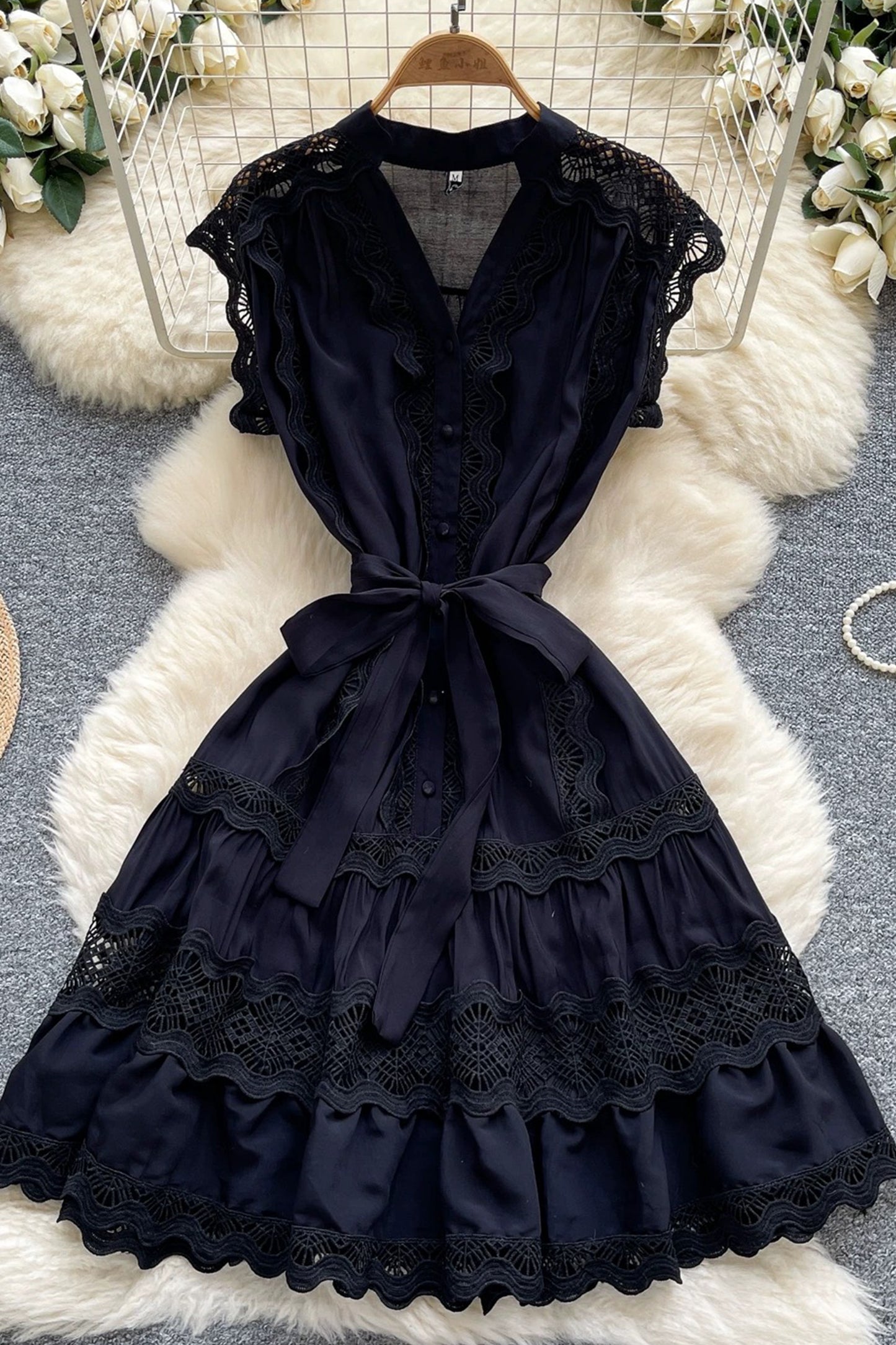 Women's Lace Sleeveless V-Neck Ruffle Midi Dress