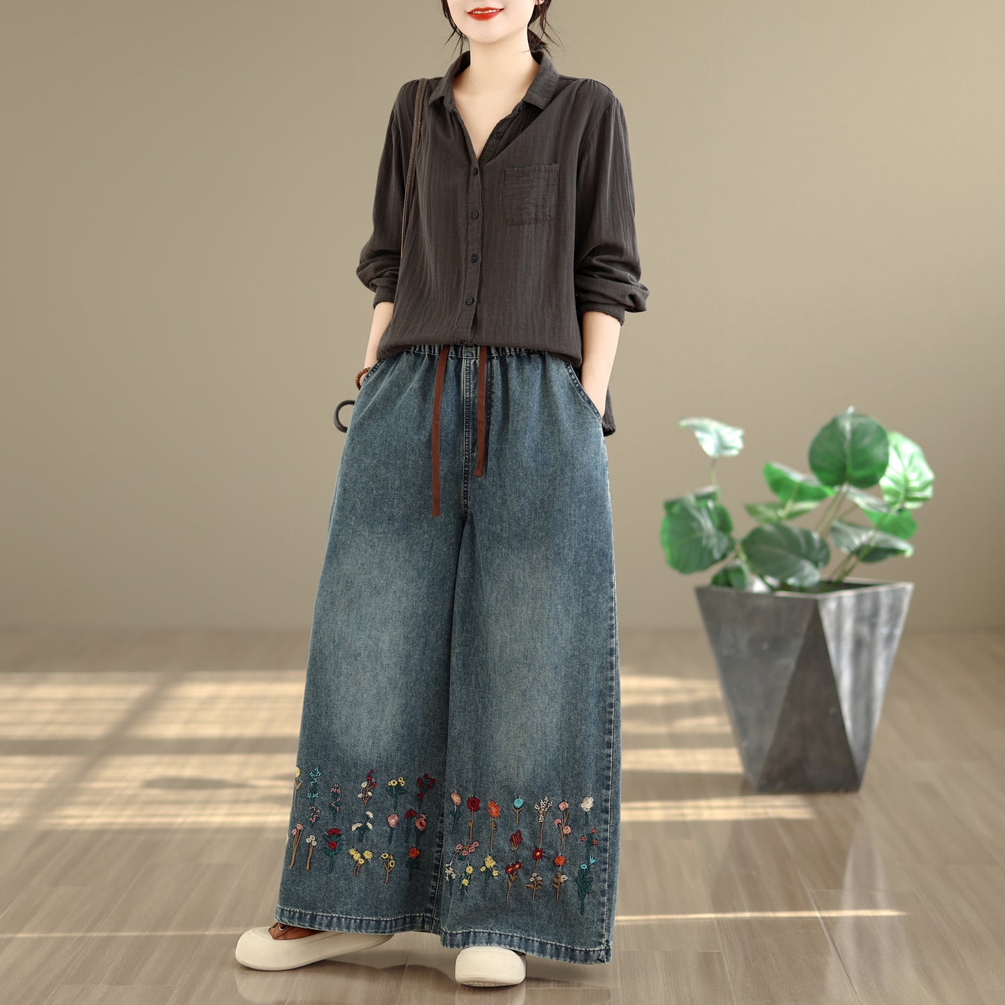 26-Women's Baggy Jeans Embroidery Wide Leg Denim