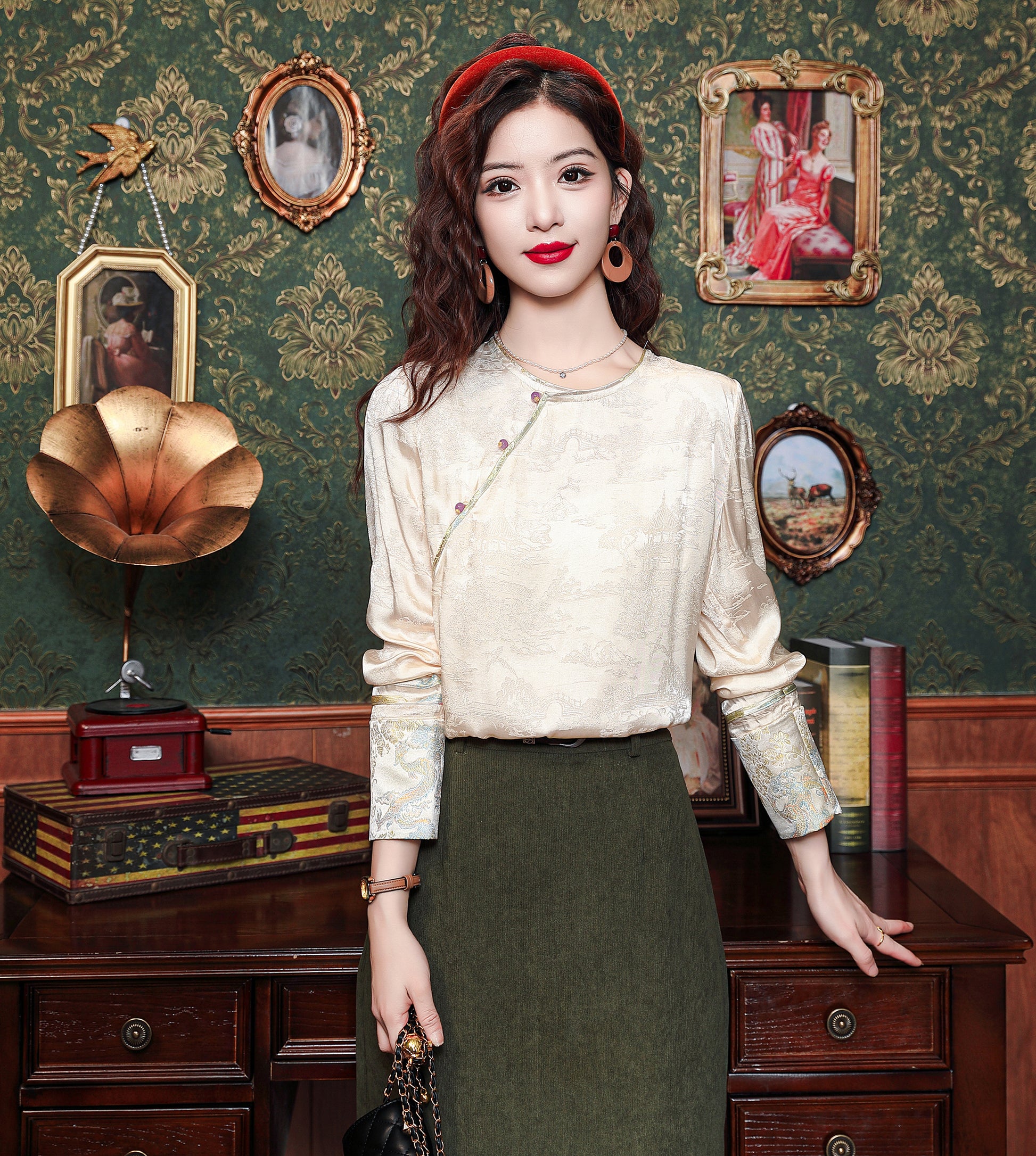 Women's Round Neck Jacquard Embroidery Blouses - LAI MENG FIVE CATS
