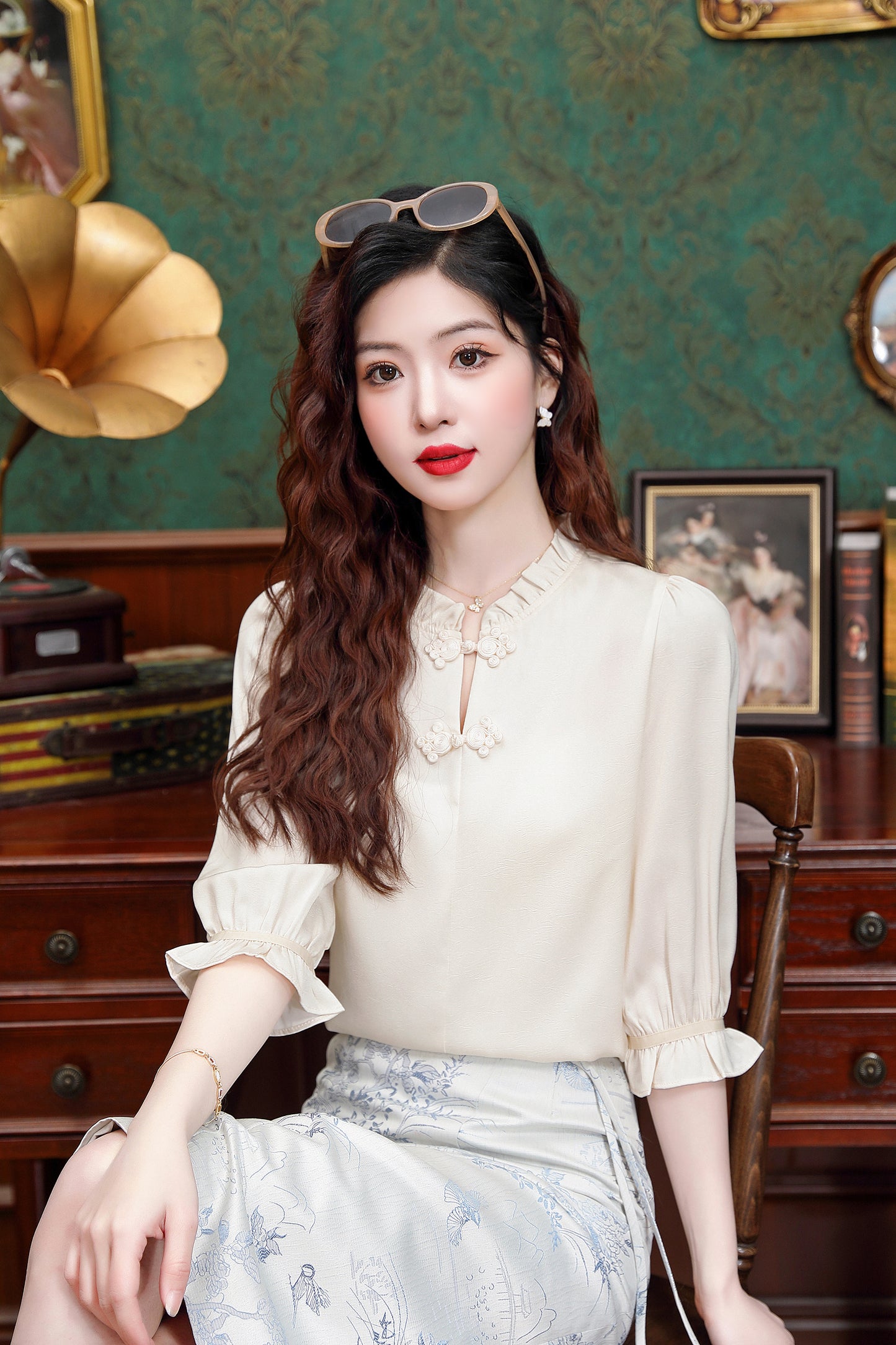 Women's Chinese Style Jacquard Short Sleeve Blouse