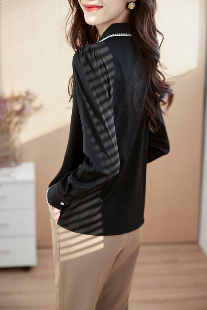Women's Contrast Collar V Neck Lantern Sleeve Blouse