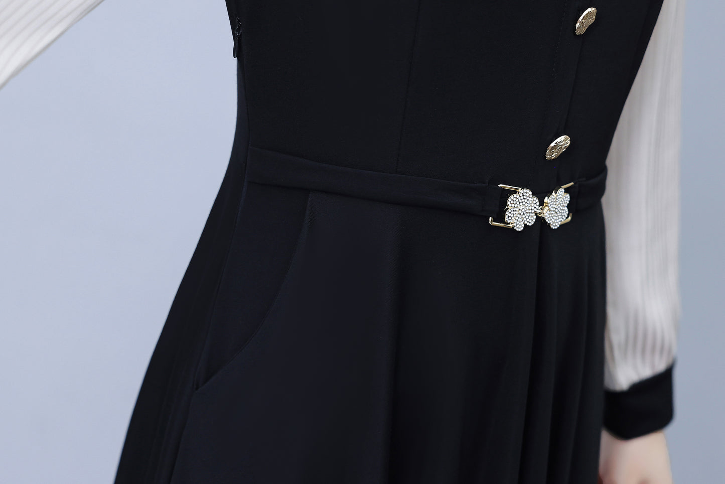 Women's V-Neck with Pockets Long Sleeve Black Dress