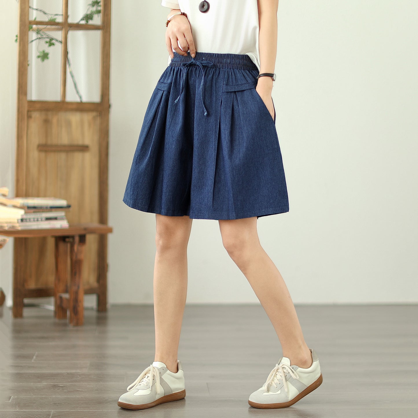 Women's Loose Jeans Elastic Waist Short Pants