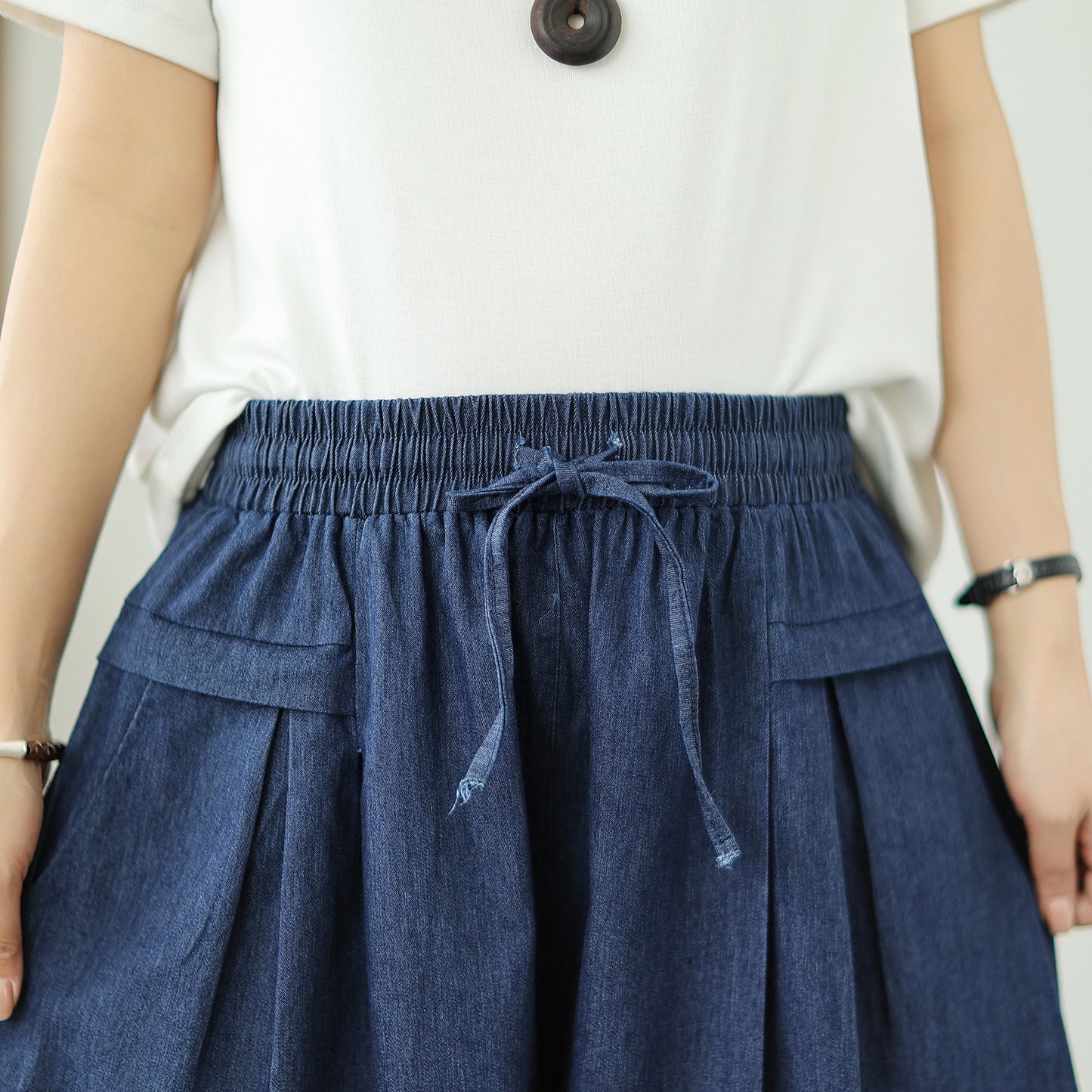Women's Loose Jeans Elastic Waist Short Pants