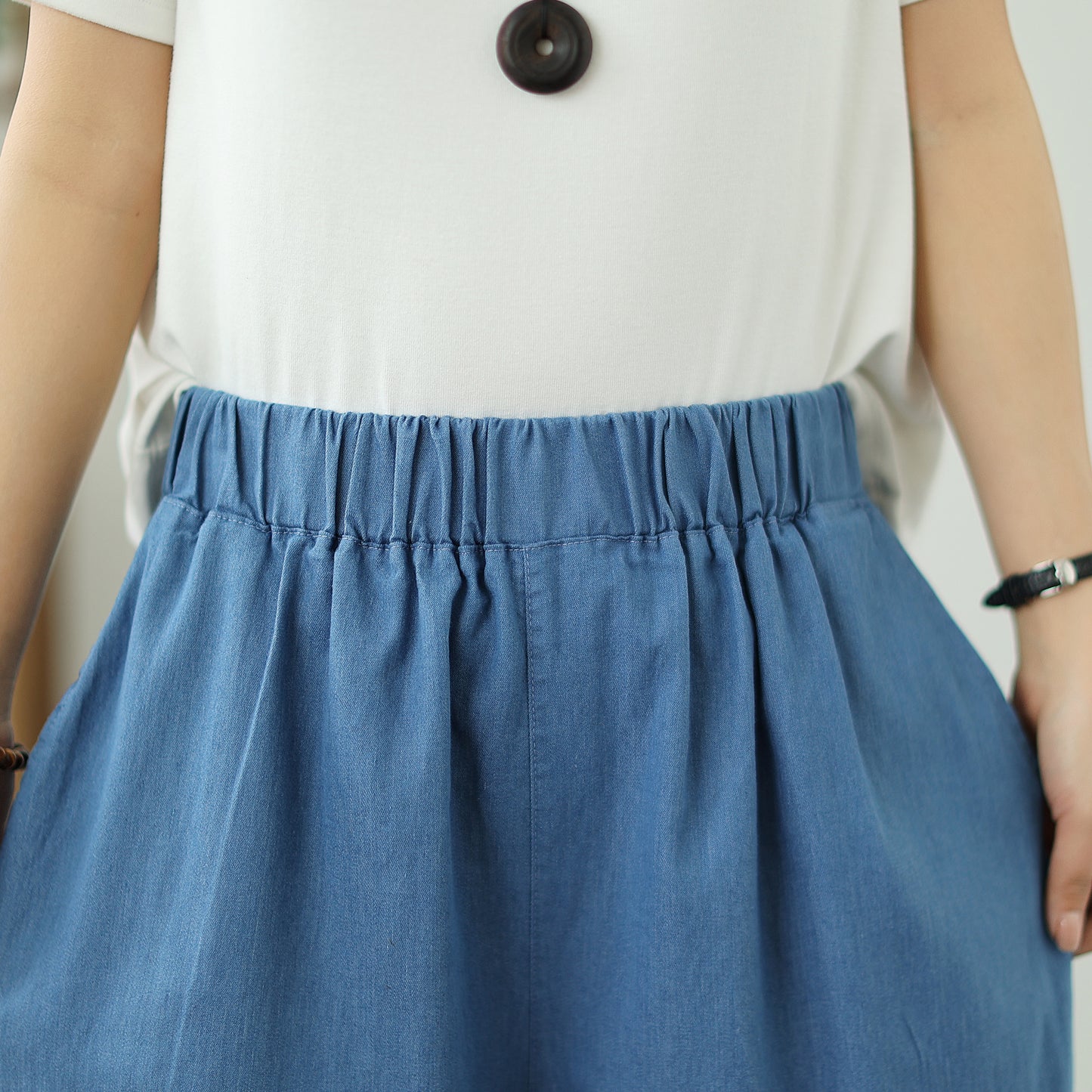 Women's Loose Jeans Elastic Waist Short Pants