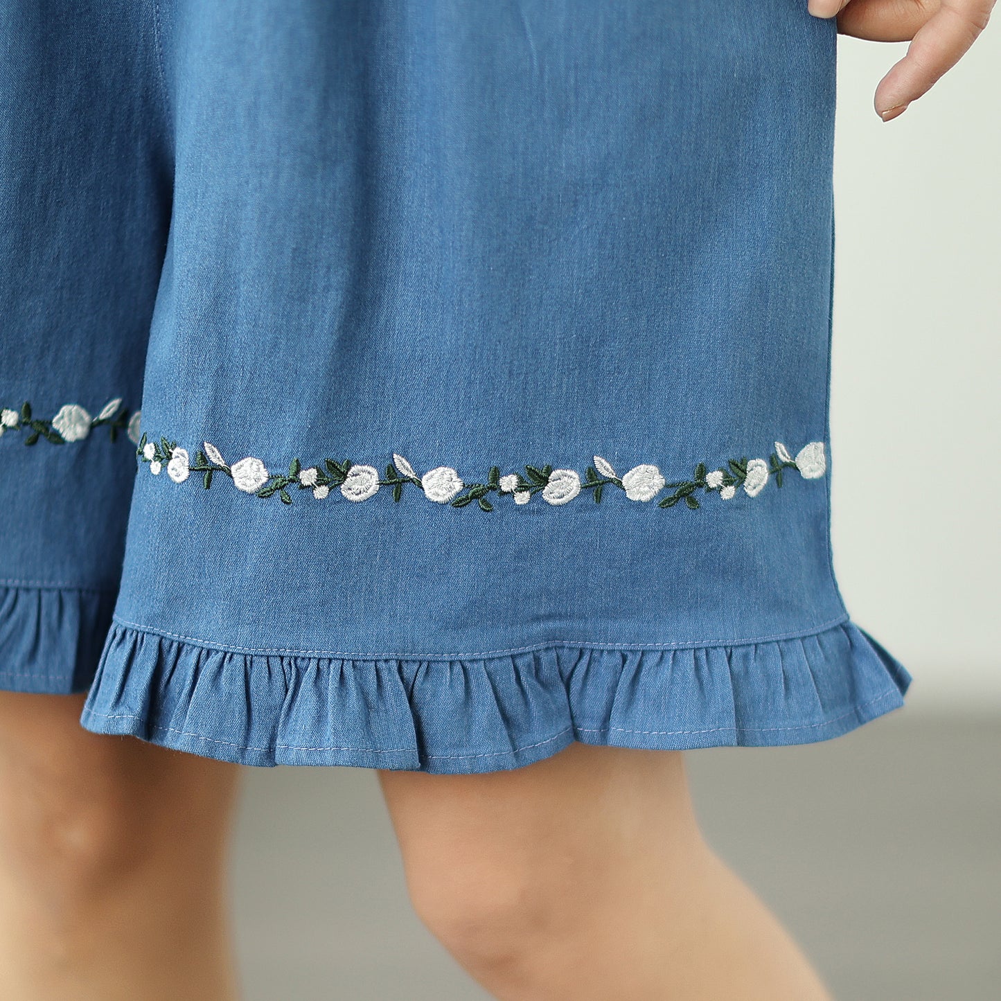 Women's Loose Jeans Elastic Waist Short Pants