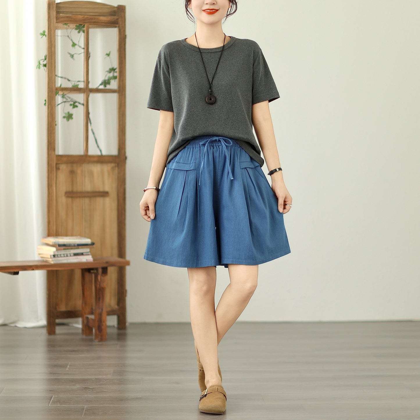 Women's Loose Jeans Elastic Waist Short Pants
