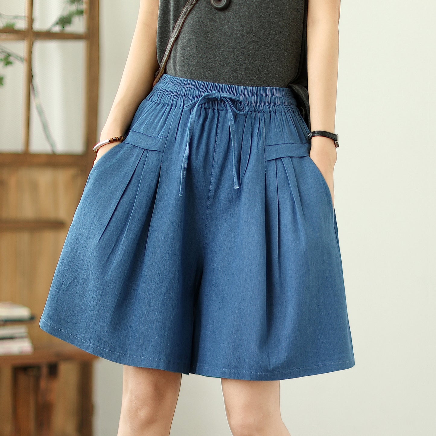 Women's Loose Jeans Elastic Waist Short Pants