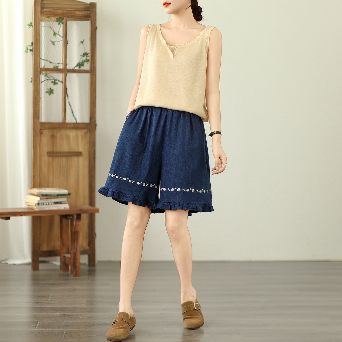 Women's Loose Jeans Elastic Waist Short Pants