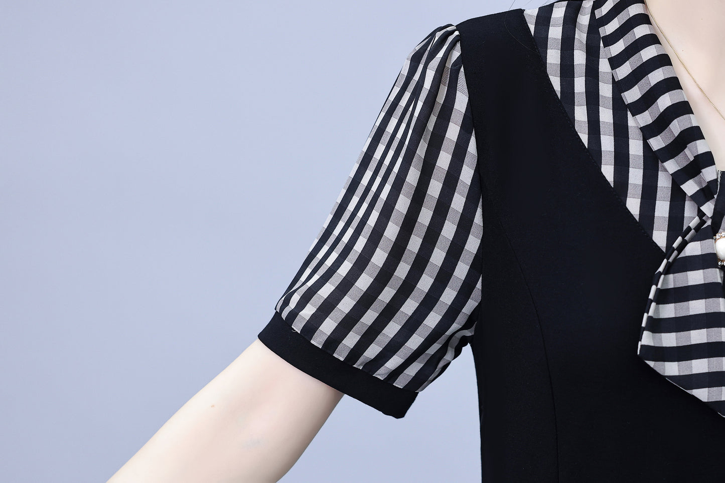 Women's Tie V-Neck Short Sleeve Pocket Midi Dress