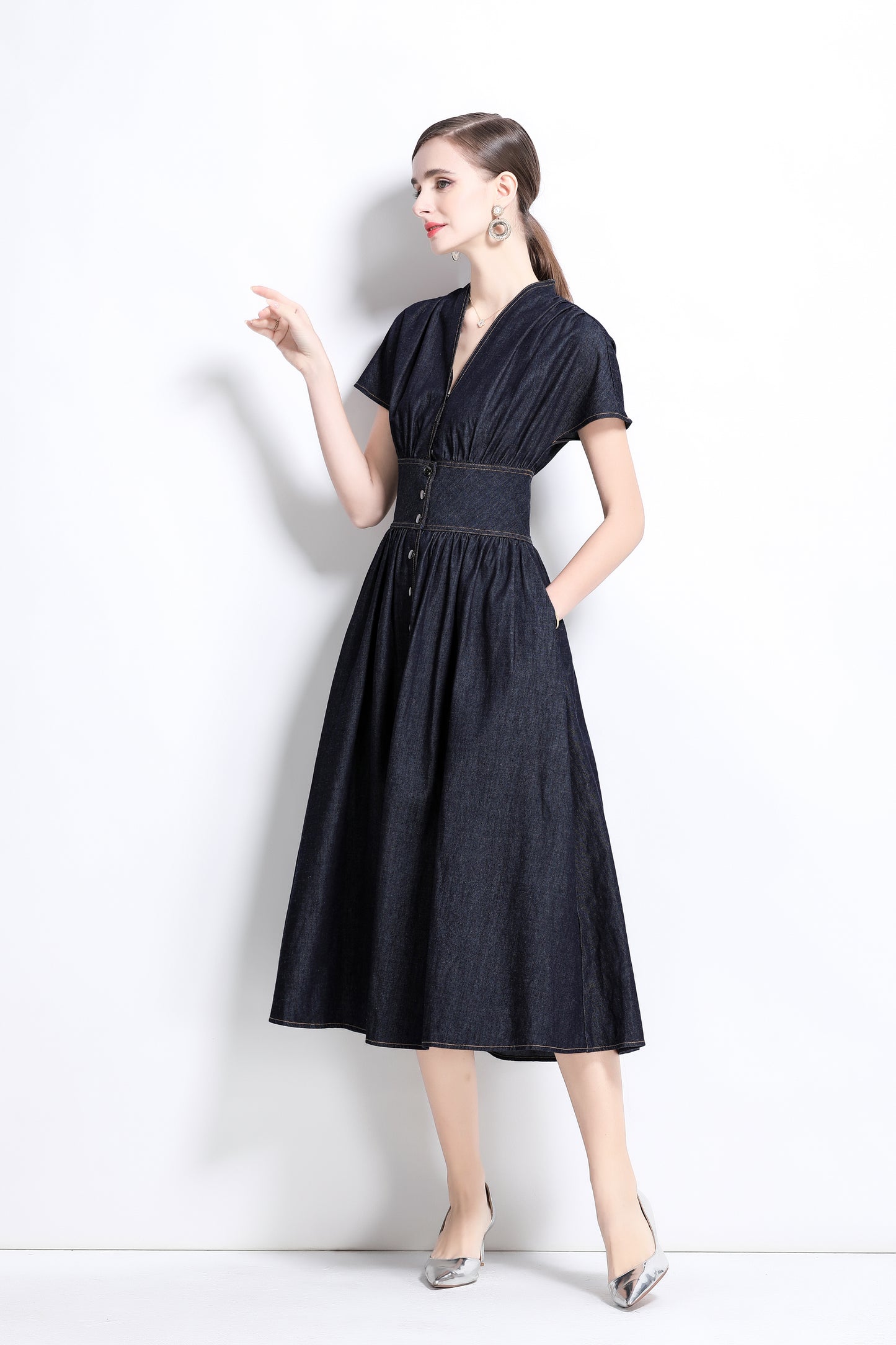 Women's Retro Denim V-neck MidI Dress