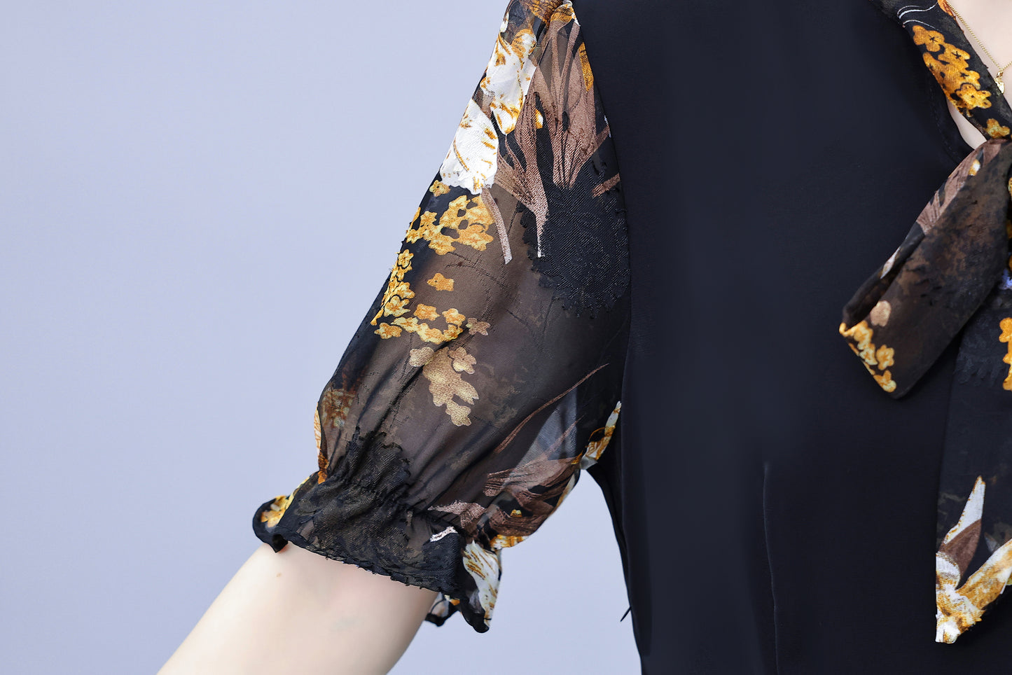 Women's Tie V-Neck Short Sleeve A-line Midi Dress