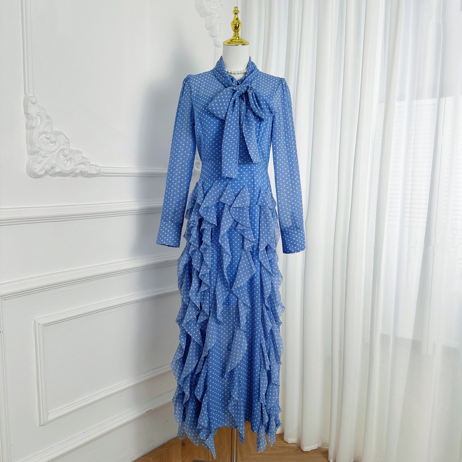 Romantic Polka Dot Chiffon Maxi Dress LAI MENG FIVE CATS Romantic Polka Dot Chiffon Maxi Dress LAI MENG FIVE CATS