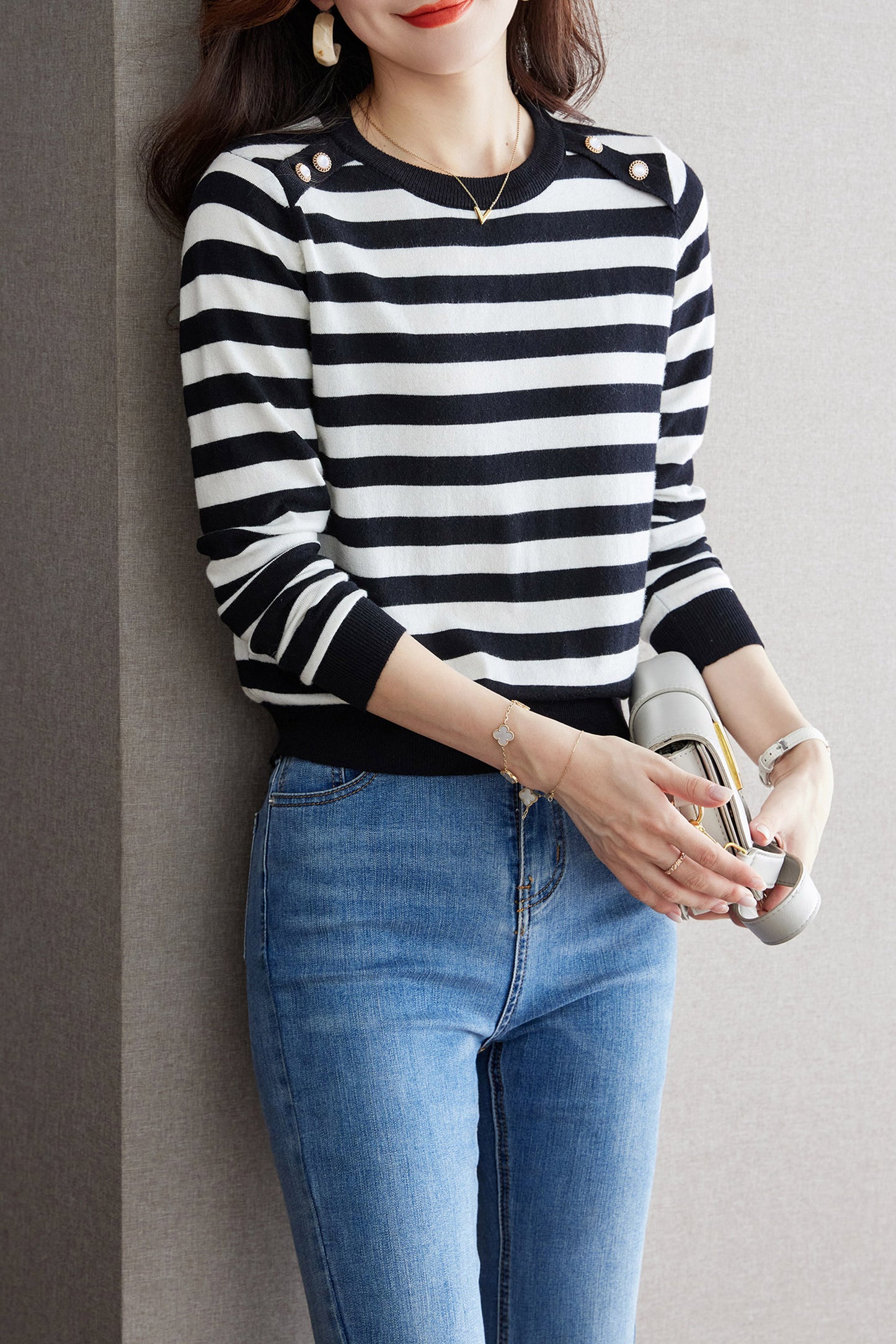 Women's Lightweight Sweater Long Sleeve Striped Knit Pullover Tops