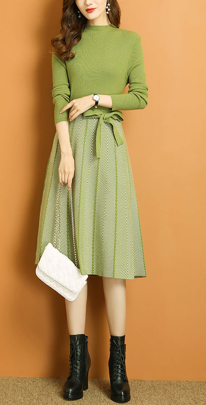 Elegant Knit Pullover Midi Dress