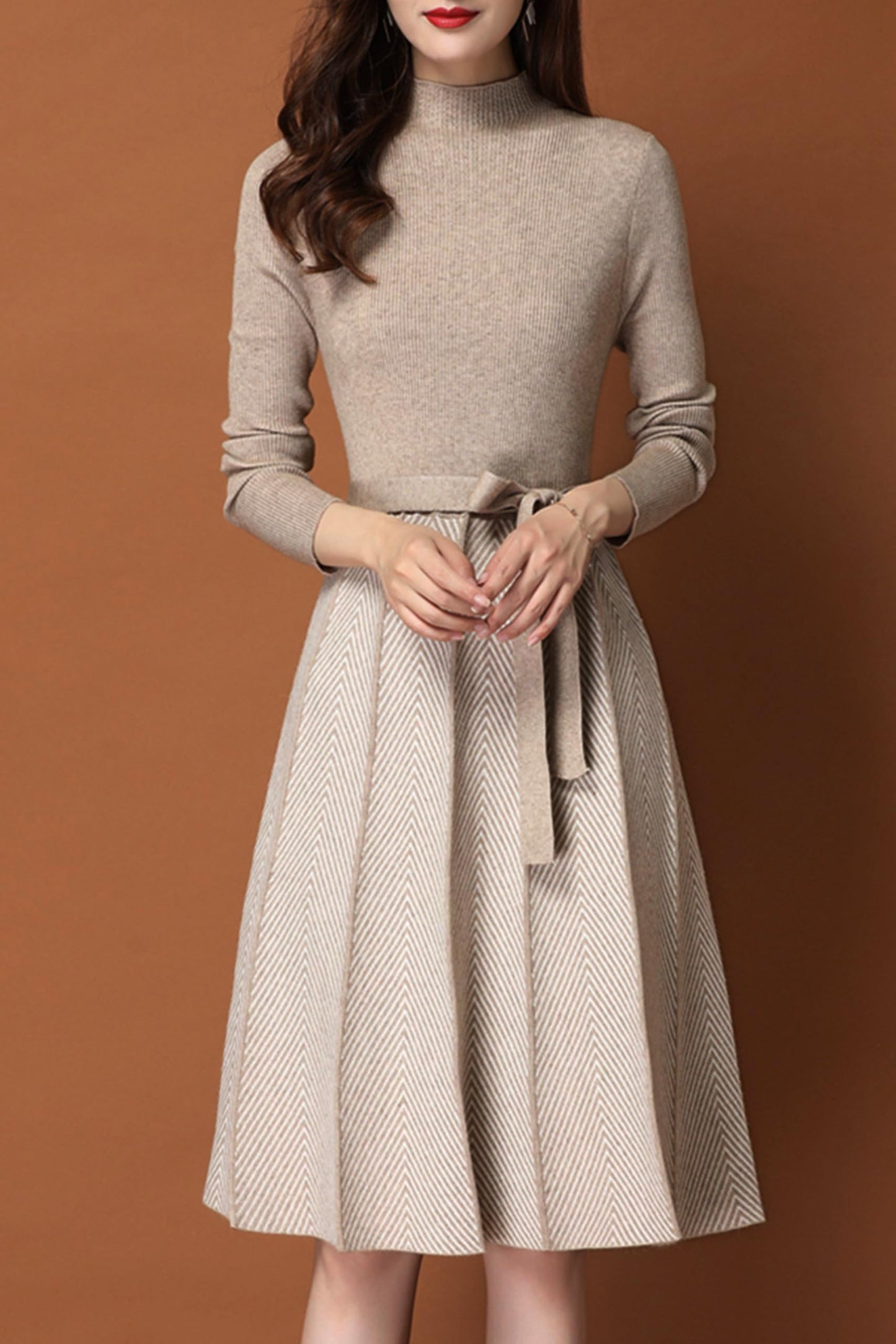 Elegant Knit Pullover Midi Dress