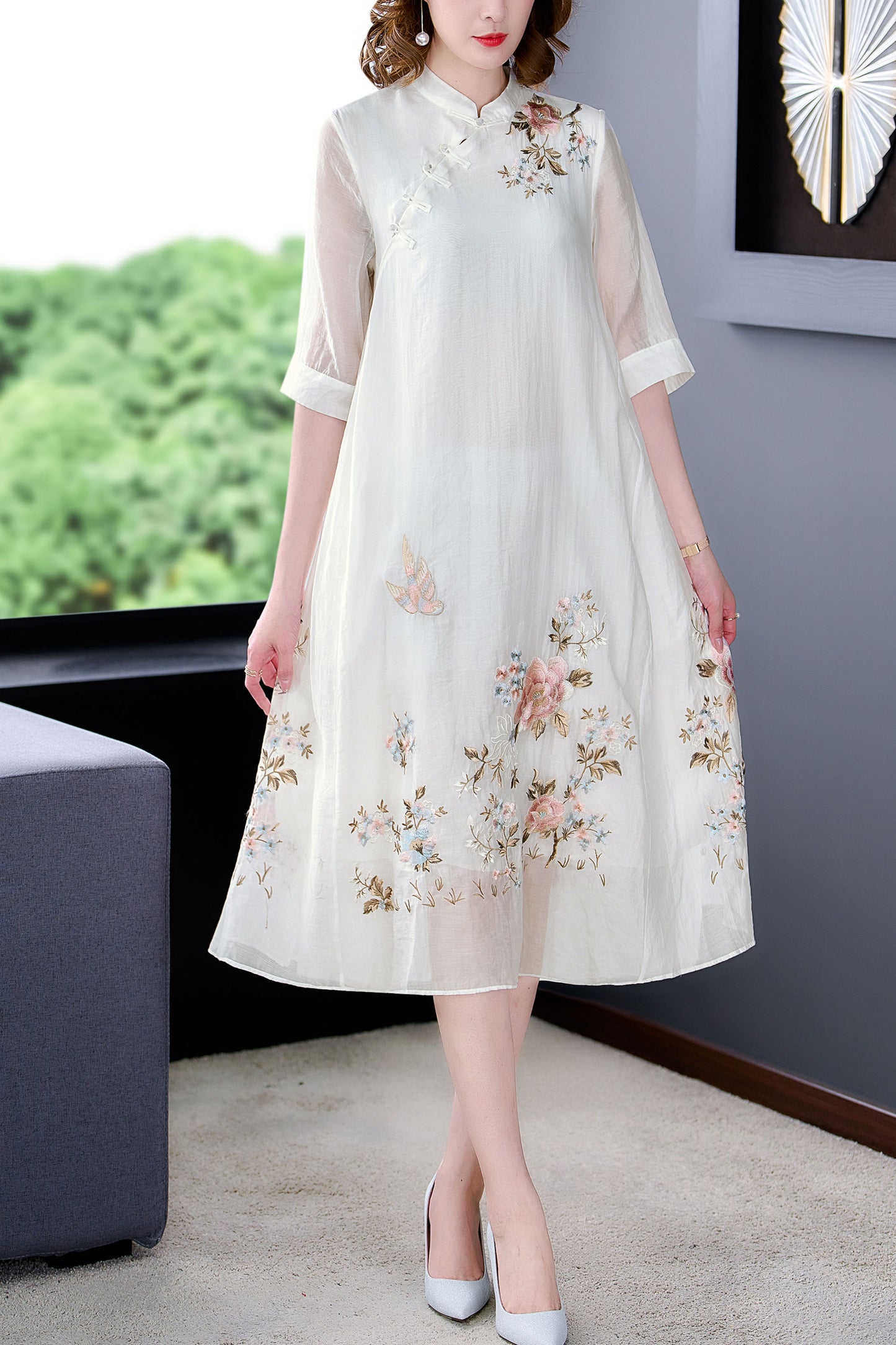 High Neck 1/2 Sleeves Embroidery Midi Dress