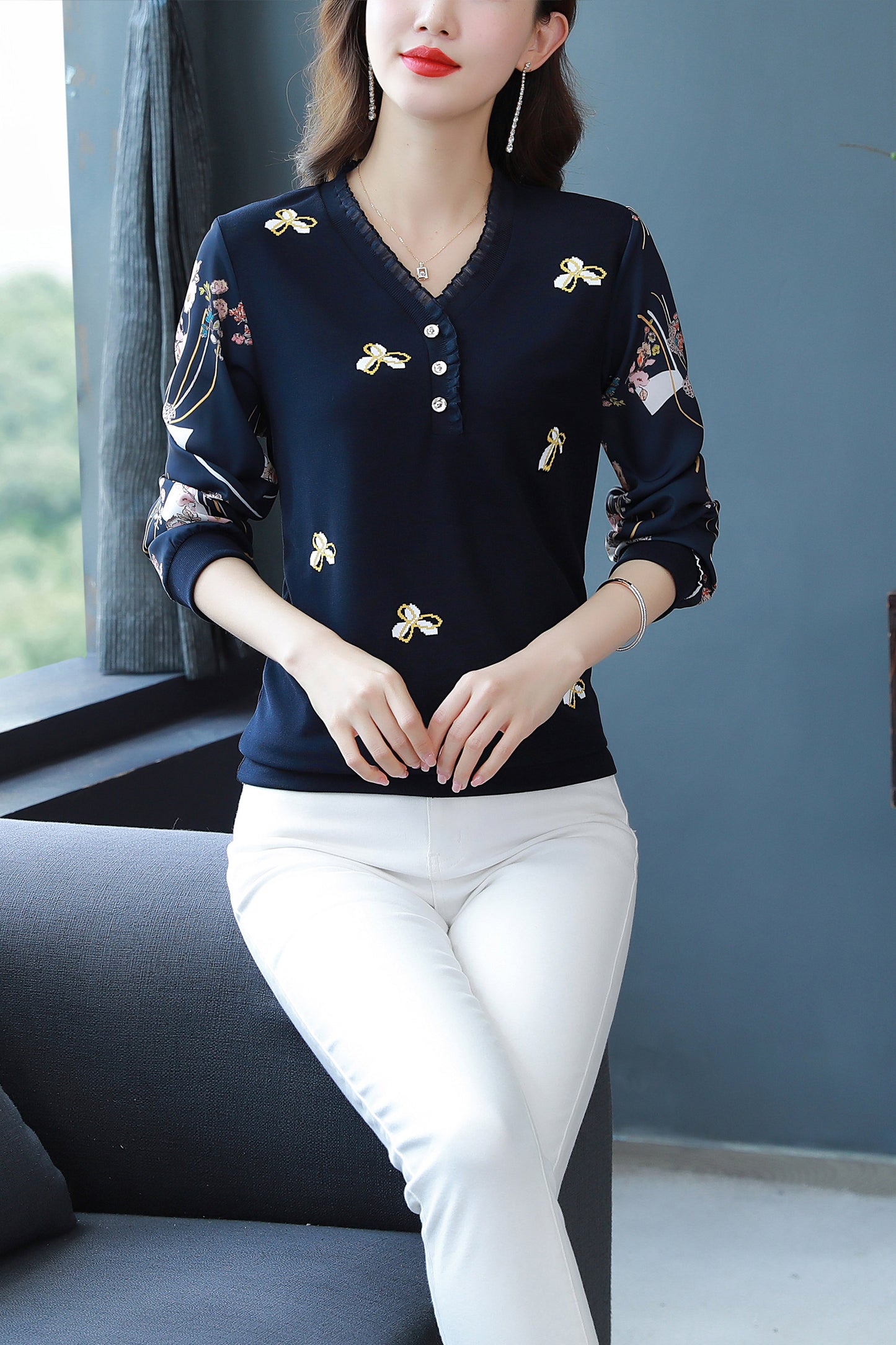 V Neck Long Sleeves Solid Blouse