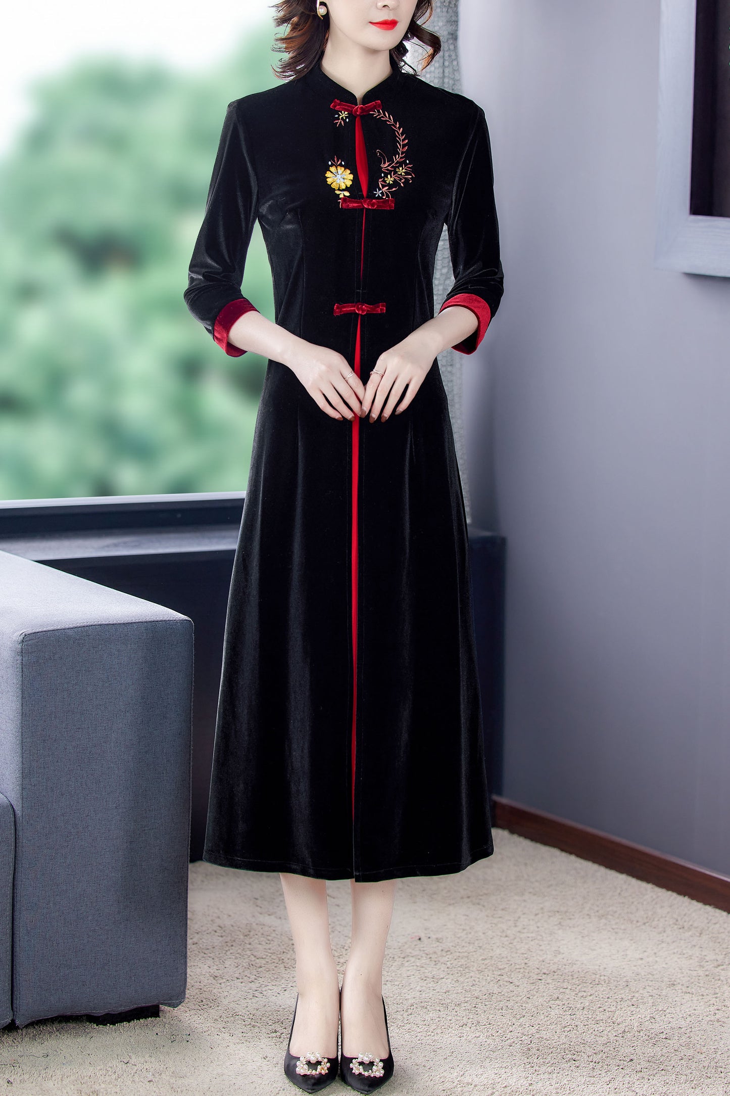 Black Velvet Embroidery Solid 1/2 sleeves High Neck Midi Dress