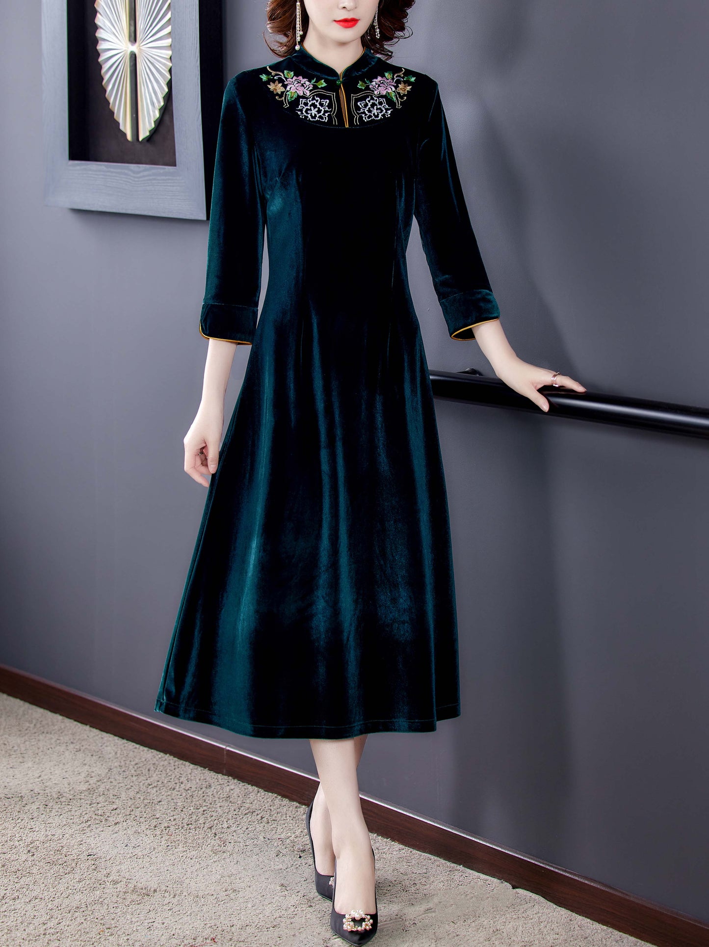 Velvet Embroidery Solid 1/2 sleeves High Neck Midi Dress