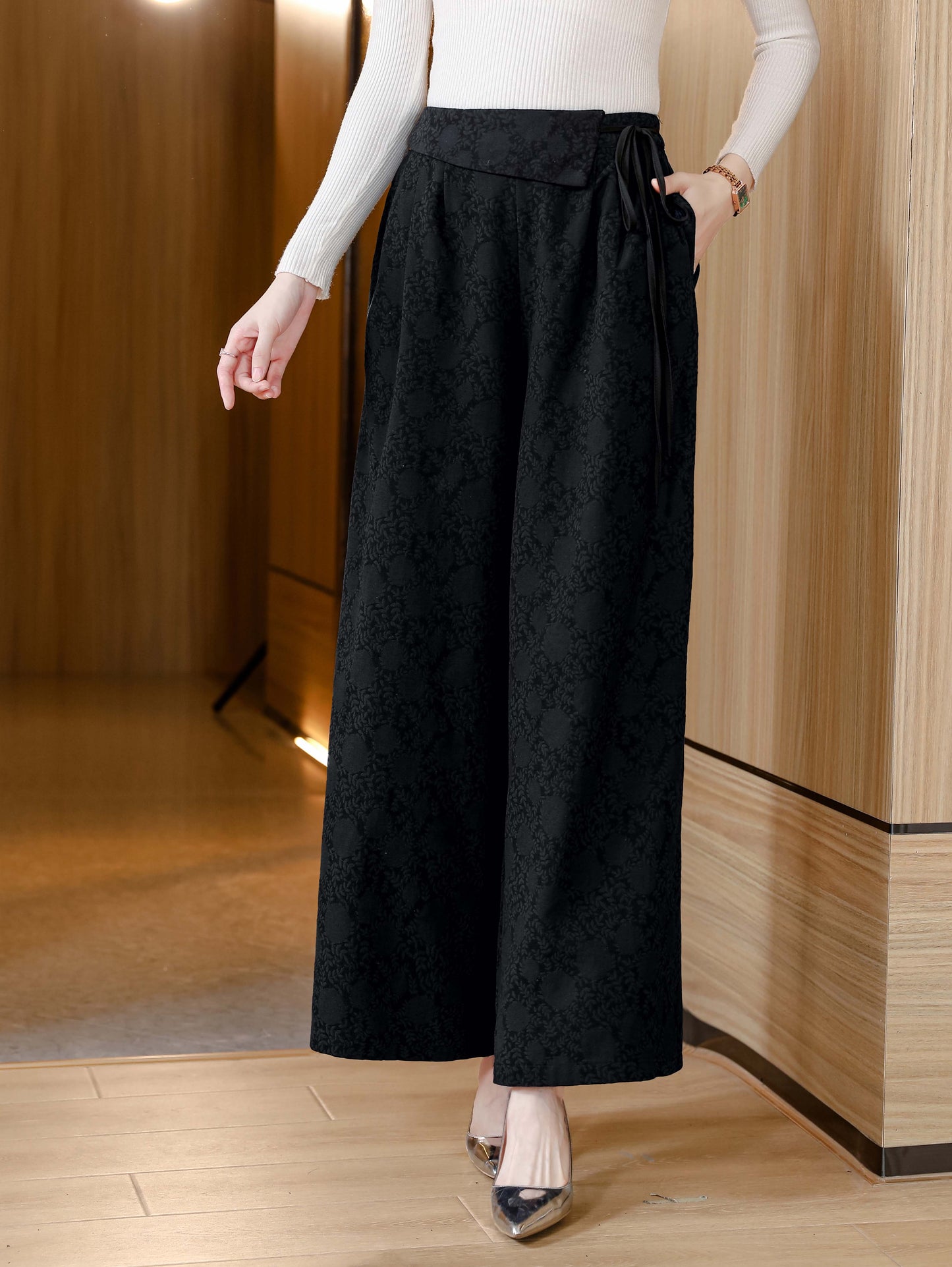 Black High Waist Solid Wide Leg Trousres with Pocket