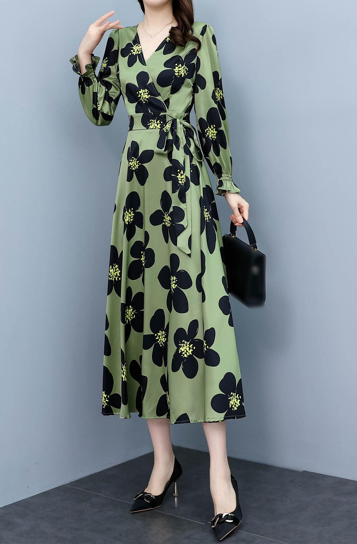 Green V-Neck Long Sleeve Print Maxi Dress