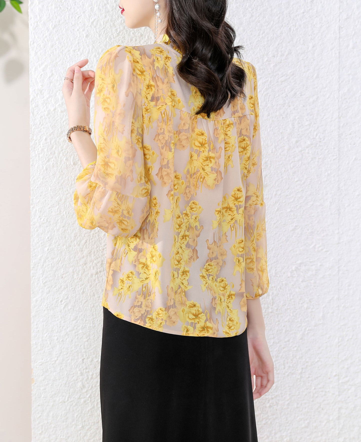 Round Neck Long Puff Sleeve Button up Print Blouse